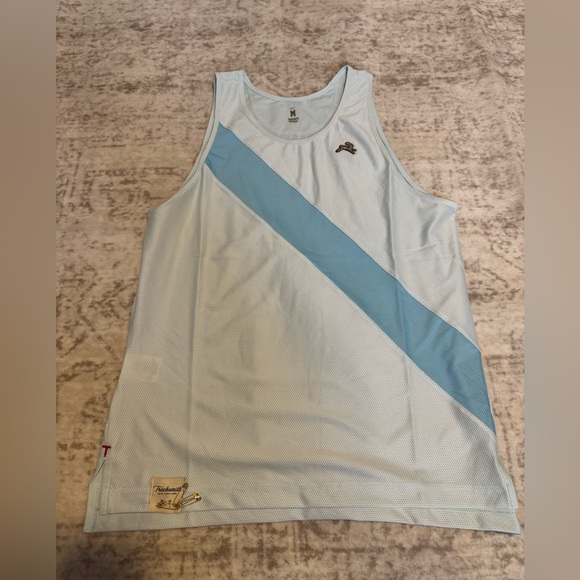 Tracksmith Van Cortlandt Singlet - Picture 2 of 6